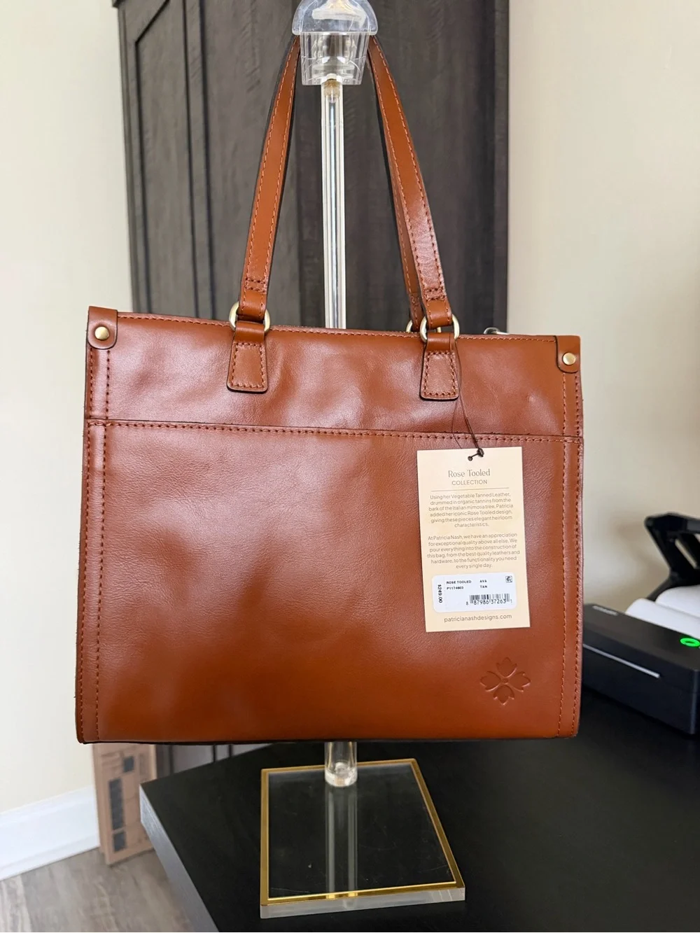 NWT Patricja Nash rose tooled Ava tote in color Tan, crossbody strap and dustbag